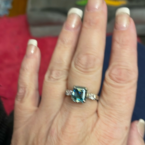 Asher Cut Blue- Green Moissiante - Picture 1 of 6